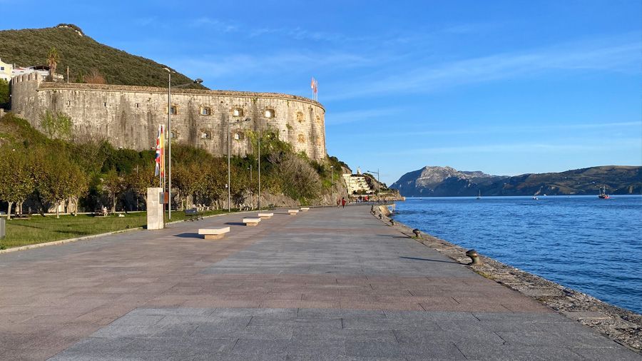 Faro de San Martín, Santoña