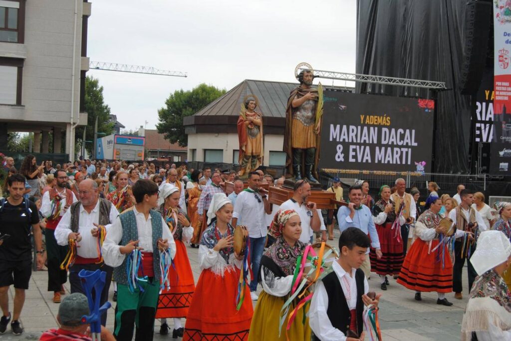 procesion popular en noja