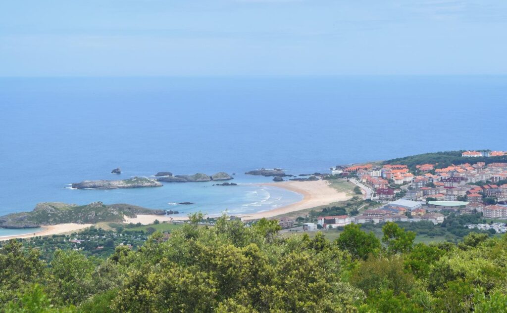 vistas de noja desde el monte cincho